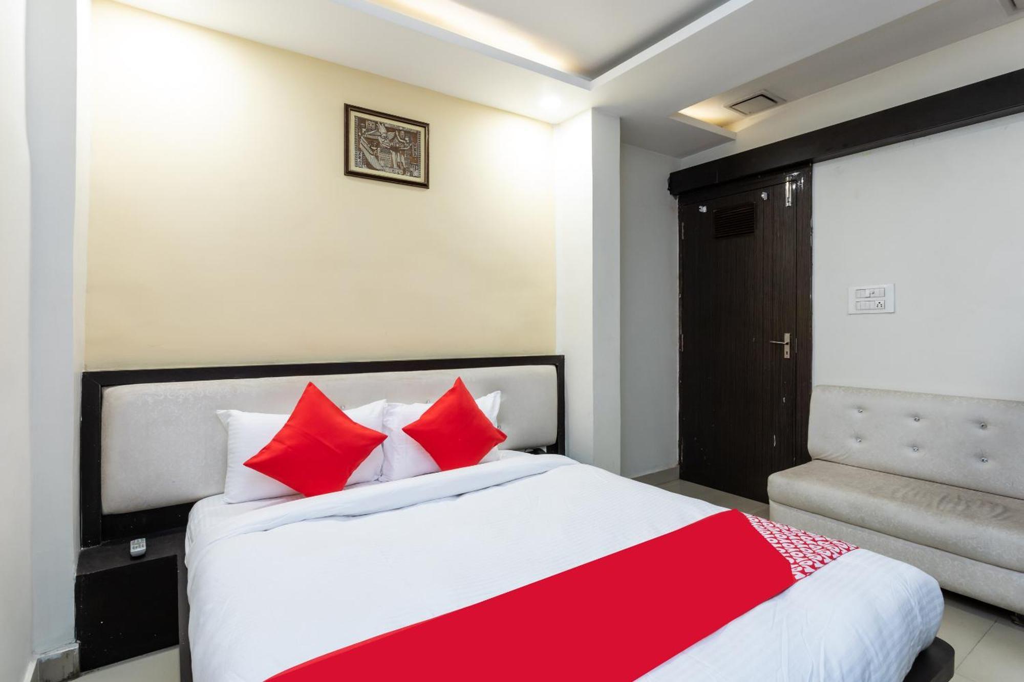 Spot On Hotel Trishla Bhopal Eksteriør billede