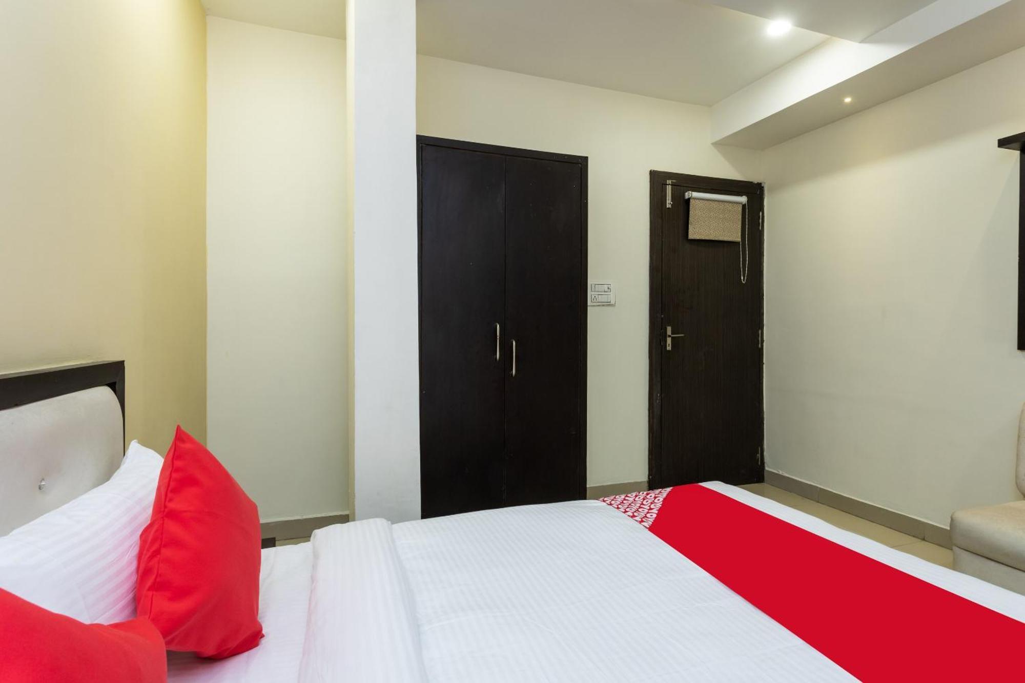 Spot On Hotel Trishla Bhopal Eksteriør billede