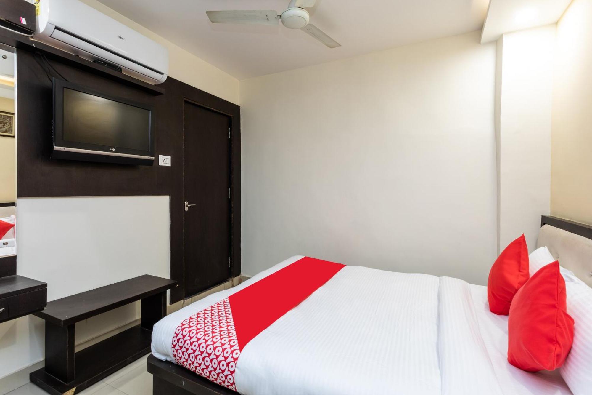 Spot On Hotel Trishla Bhopal Eksteriør billede