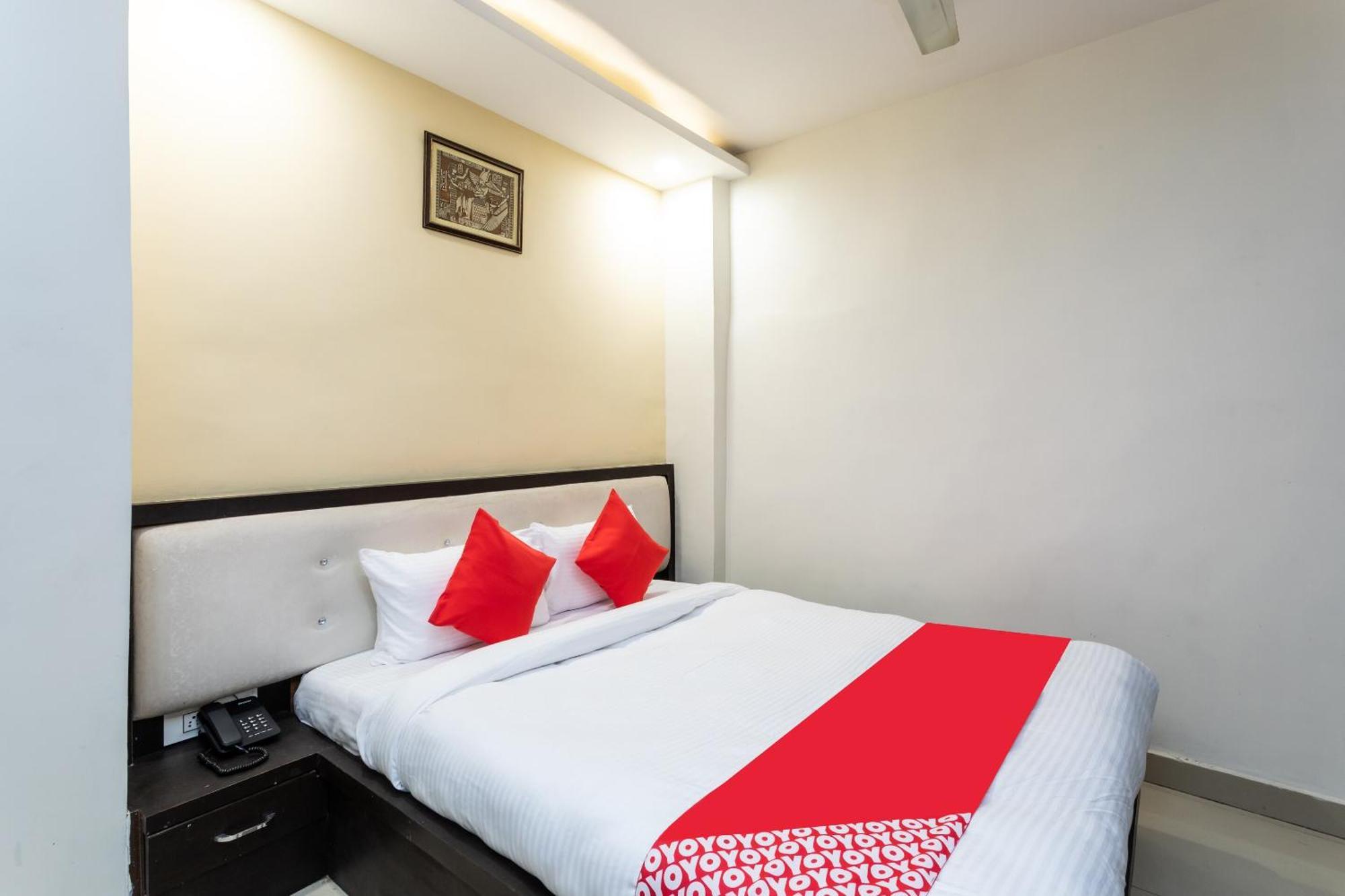 Spot On Hotel Trishla Bhopal Eksteriør billede